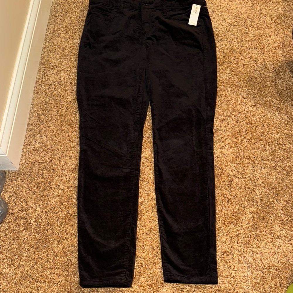 Old Navy - Women’s Black Corduroy Pants - Rockstar Super Skinny